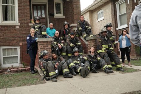 Chicago Fire Dawsey, Taylor Kinney Chicago Fire, Firefighter Paramedic, Firefighter Pictures, Fire Fans, Chicago Family, Taylor Kinney, Chicago Shows