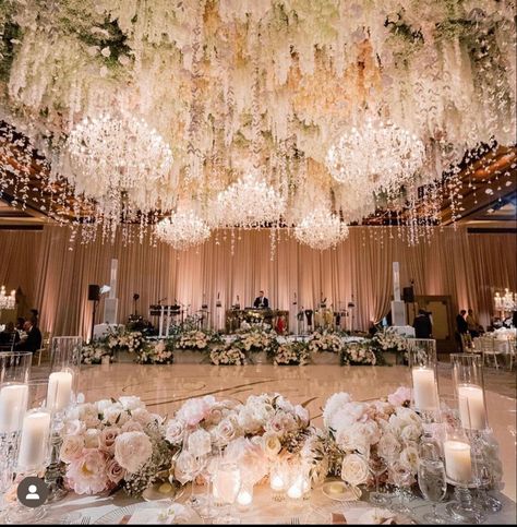 Royalty Wedding Theme, Black Tie Wedding Decor, Marquee Wedding Decoration, Reception Area Design, Dream Wedding Locations, White Wedding Ceremony, Wedding Ceiling, Dream Wedding Reception, Dream Wedding Decorations