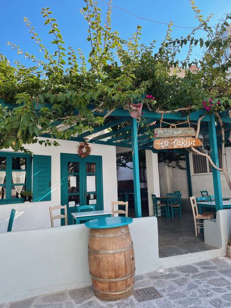 Bbq Seafood, Paros Greece, Garden Inspo, Beach Cafe, Resort Design, Lounge Bar, Beach Stores, Diving Center, Spa Design