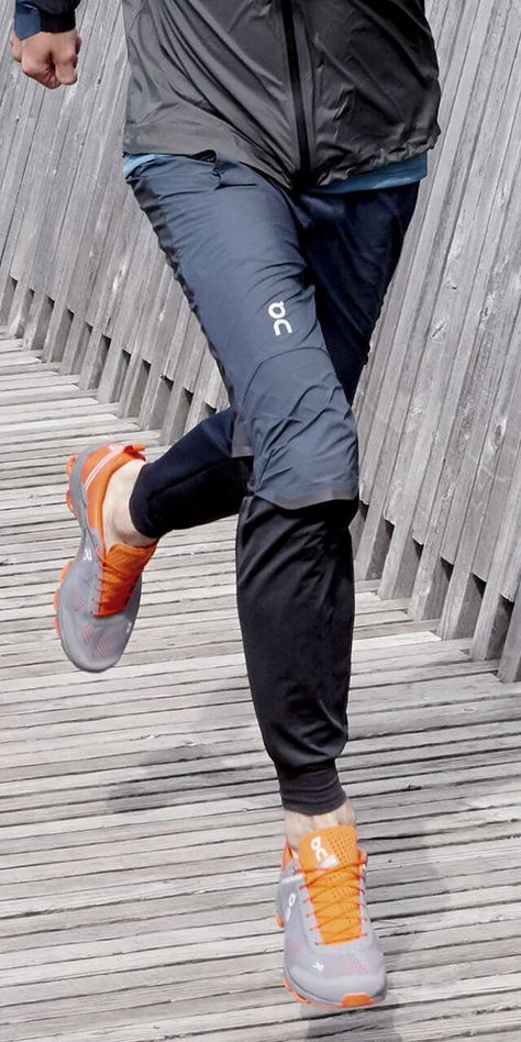 Men's Running Pants - with Pockets & Waterproof | On Mens Running Clothes, Running Outfit Men, Urban Running, Run A Marathon, Mens Running Pants, Running Wear, Mens Editorial, Mens Workout Clothes, Running Pants