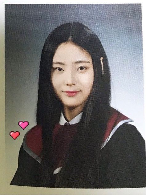 Loona Jinsoul Predebut Jinsoul Jawline, Jinsoul Predebut, Loona Predebut, Loona Jinsoul, Yg Ent, Hello My Love, Id Photo, Pump It Up, Twitter Layouts