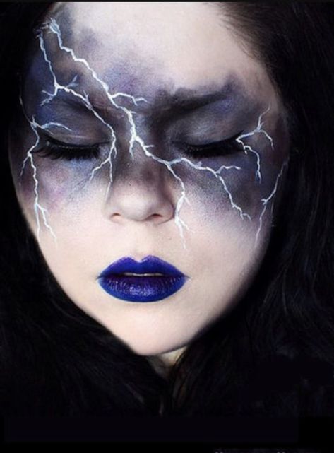 Halloween Makeup Fairy, Makeup Looks Unique, Demon Halloween Makeup, Halloween Makeup Zombie, Halloween Makeup Skeleton, Halloween Makeup Videos, Halloween Makeup Vampire, Mermaid Halloween Makeup, Glam Halloween Makeup