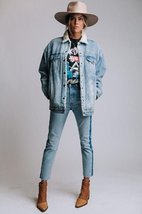 Fits Baggy, Jacket Outfit Women, Camila Morrone, Denim Jacket Outfit, Oversized Denim Jacket, Jacket Outfit, Sherpa Jacket, Mode Inspo, Fall Style