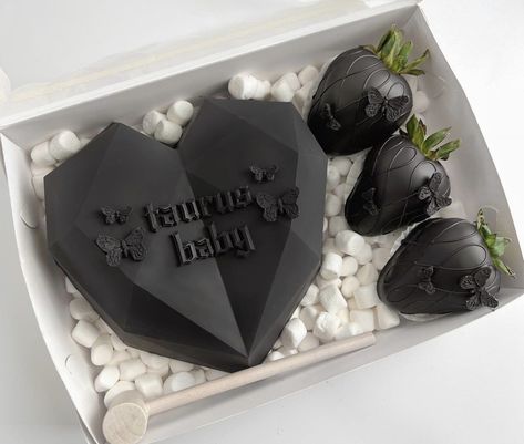 Cow Breakable Heart, Chocolate Heart Smash Box Ideas, Chocolate Covered Hearts, Black Strawberries Chocolate Covered, Heart Chocolate Covered Strawberries, Chocolate Heart With Hammer For Him, Breakable Heart For Him Birthday, Breakable Chocolate Heart Ideas Birthday, Zodiac Chocolate Covered Strawberries