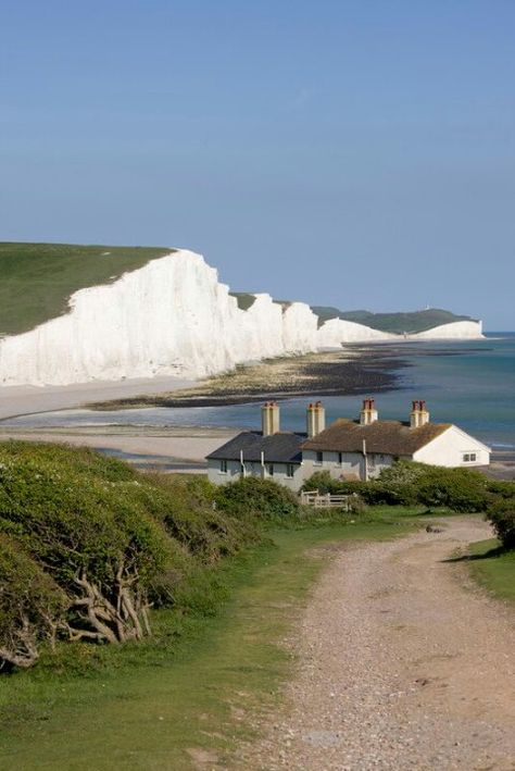 Seven sisters, Susex White Cliffs Of Dover, Places In England, The Magnificent Seven, Seven Sisters, Visiting England, East Sussex, English Countryside, England Travel, Nice View