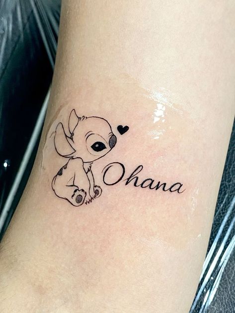 Stitch tattoo (1) Ohana Tattoo Stitch, Stitch Tattoos For Women, Stiches Tattoos, Tatoos Woman Ideas, Tattoo Ideas Stitch, Stitch With Butterfly, Small Stitch Tattoo, Stitch Ohana Tattoo, Stitch Disney Tattoo