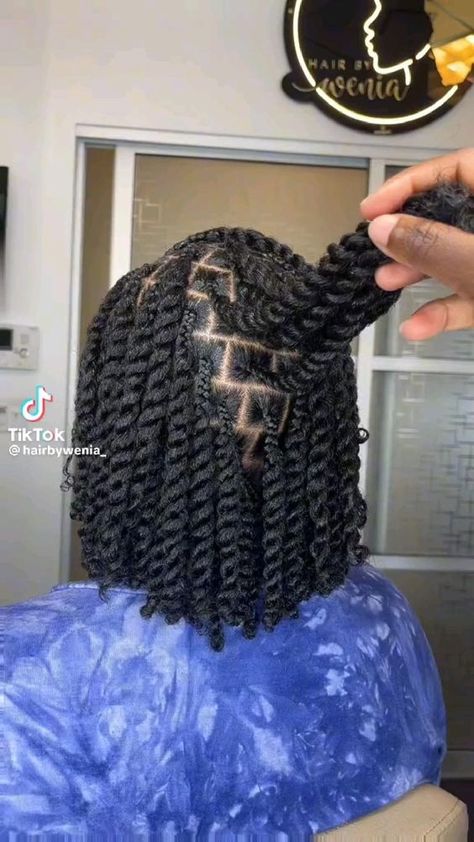 Updo Cabello Natural, Short Hair Twist Styles, Latest Hair Braids, Cabello Afro Natural, Short Box Braids Hairstyles, Twisted Hair, Quick Natural Hair Styles, African Hair Braiding Styles, Hair Twist