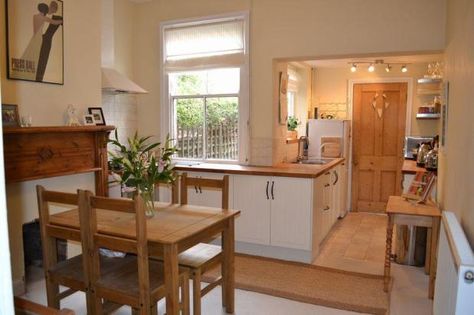 How to make a kitchen/diner in a small terraced house - awesome idea! Living Room Small Ideas, Room Small Ideas, Terraced House Kitchen, Terrace House Kitchen, Terraced House Interior, Small Terraced House, Terrace House Interior, Small Kitchen Diner, Tiny House Kitchen Storage