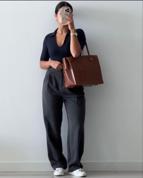 Corporate Attire Women, Cute Professional Outfits, Outfit Elegantes, Classy Business Outfits, Work Outfit Office, Corporate Attire, Business Outfits Women, Stylish Work Attire, Corporate Outfits