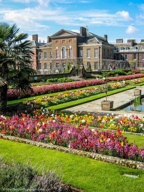 London Gardens, Kensington Gardens London, Kensington Palace Gardens, Palace Gardens, Palace London, Travel Vibes, Famous Gardens, London Attractions, Kensington Gardens