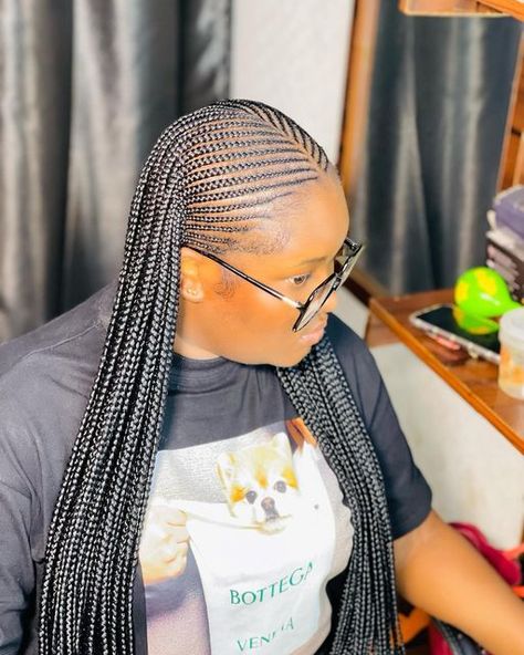 Gbemzy Beauty on Instagram: "Gbemzybeauty_🥰❤️" Yeboyebo Hairstyle, Latest Braided Hairstyles, New Braided Hairstyles, Latest Hair Braids, Cornrows Natural Hair, Cornrows Braids For Black Women, Hairstyles For Ladies, Short Box Braids Hairstyles, Feed In Braids Hairstyles