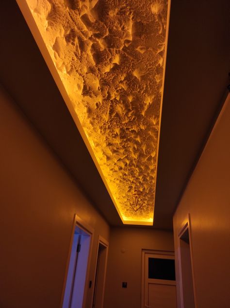 suspended ceiling and fasarit plaster application Entrance Ceiling, Plaster Ceiling, Plaster Of Paris, Suspended Ceiling, Pink Sand, House Entrance, Ceiling Design, Girl Room, Paper Lamp