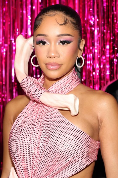 Saweetie's Drugstore Makeup Look at MTV VMAs 2023 | POPSUGAR Beauty Saweetie Makeup, Saweetie Mood, Maybelline Falsies, Pink Eyeshadow Look, Maybelline Tattoo, Maybelline Color Tattoo, Brow Styling, Popsugar Beauty, Stunning Makeup