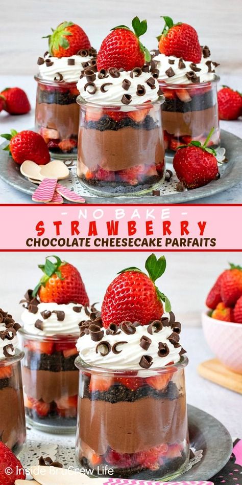 Easy Parfait Recipes, Mint Sugar Cookies, Dessert Parfaits, Trifle Cups, Cheesecake Parfait Recipes, Cup Desserts, Jar Desserts, Desert Cups, Strawberries And Chocolate