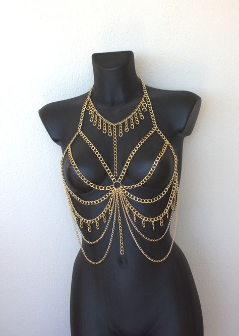 Outfit Bralette, Bralette Chain, Edm Outfit, Chain Outfit, Bra Chain, Gold Bra, Rave Outfits Festivals, Outfit Rave, Night Parties