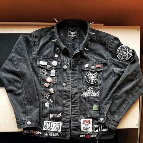 Punk Fashion Diy, Punk Patches, Battle Jacket, Style Rock, Estilo Punk, Punk Outfits, Alt Fashion, Swaggy Outfits, Mode Inspo