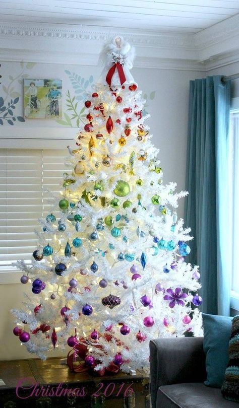 White Rainbow Christmas Tree, Purple Christmas Tree Decorations, Ombre Christmas Tree, Themed Trees, White Xmas Tree, Rainbow Christmas Tree, Purple Christmas Tree, Xmas 2022, Christmas Rainbow