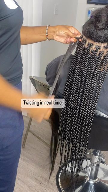 🦋Kenya on Instagram: "Sometimes I feel like I’m twisting so slow but this clip just gave me a confidence boost cause I be moving 😂 SN: No, my wrist or fingers don’t hurt lol I get asked that all the time" Knotless Braid Hairstyles, Big Twist Braids Hairstyles, Latest Hair Braids, Knotless Braid, Hair Braid Patterns, Home Relaxing, Senegalese Twist Hairstyles, Trendy Bob, Braided Hairstyles For Black Women Cornrows