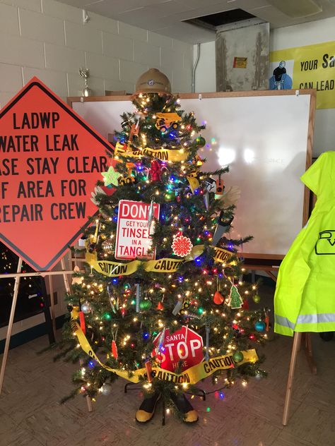 Construction theme Christmas tree Construction Christmas Decorations, Construction Christmas Tree, Office Christmas Decorations Ideas, Work Christmas Tree, Tree Guardian, Boy Christmas Tree, Office Christmas Tree, Rockefeller Christmas Tree, Cheap Christmas Trees