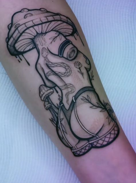 Mushroom Tattoo Ideas, Mushroom Tattoo, Mushroom Tattoos, Spooky Tattoos, Cute Little Tattoos, Weird Tattoos, Tattoo Style Drawings, Dope Tattoos, Little Tattoos