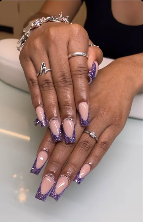 Purple Nail Designs For Prom, Purple Nail Designs Dark, Purple Nail Designs Black Women, Dark Purple Prom Dress Black Women, Dark Purple Sweet 16 Nails, Dark Purple Nails For Prom, Prom Nails Purple Dark, Silver And Purple Nails For Prom, Purple Prom Nails Short