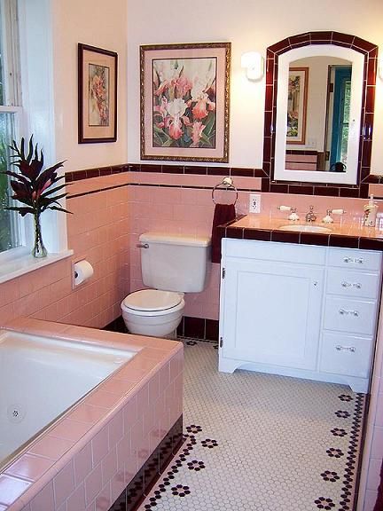 buying a house with a 50's retro pink tile bathroom.....pink white and brown.....not bad Classic Bathroom Tile, Pink Tile Bathroom, Pink Bathroom Tiles, Retro Pink Bathroom, Vintage Pink Bathroom, Vintage Bathroom Tile, Dark Blush, Retro Bathrooms, Deco Bathroom