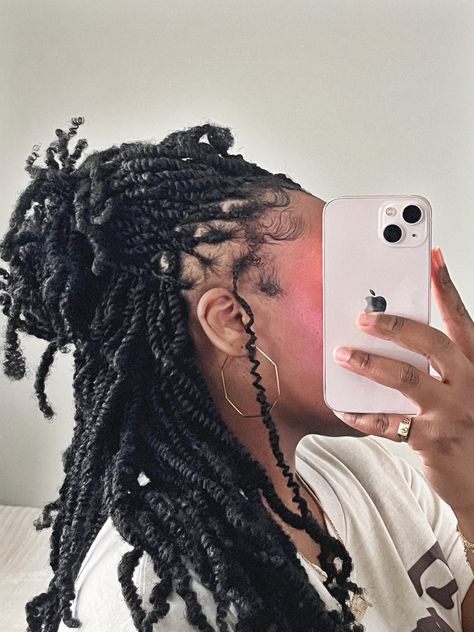 Mini Short Passion Twists, Mirco Twist, Mini Twist Hairstyles With Extensions, Short Spring Twist Hairstyles, Long Mini Twists With Extensions, Mini Twist Braids, Boho Mini Twist, Short Mini Twists With Extensions, Long Spring Twists