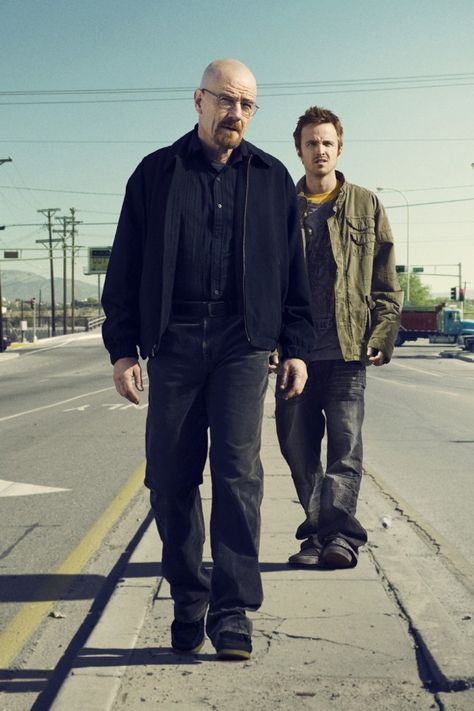 Breaking Bad || Walter and Jesse Breaking Bad Iphone Wallpaper, Breaking Bad Walter And Jesse, Breaking Bad Season 2, E.t Movie, Breaking Bad Seasons, Breaking Bad 3, Vince Gilligan, Netflix Dramas, Aaron Paul