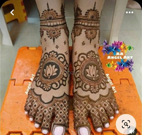 Mehndi Designs For Legs Bridal, Engagement Leg Mehndi Designs, Kankupagla Mehndi Design, Leg Mehendi Design Unique, Legs Mehndi Design Bridal, Bridal Leg Mehendi Designs, Foot Mehndi Designs, Leg Mehandi, Latest Mehndi Designs Wedding