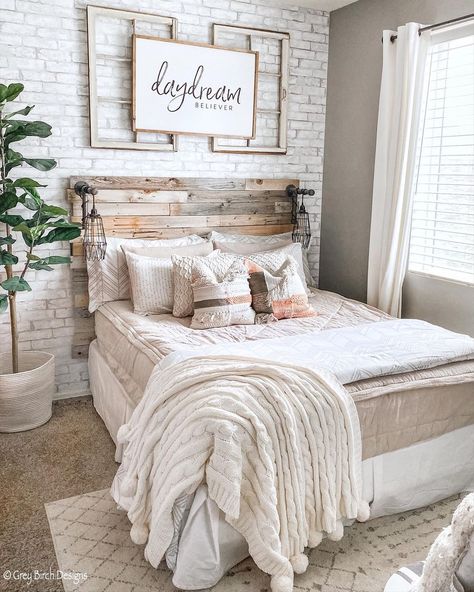 Unique Headboard Ideas, Farmhouse Bedroom Decor Ideas, Farmhouse Dining Rooms Decor, Bed Headboard Design, Farmhouse Style Bedrooms, Bedroom Reveal, Basement Bedroom, Farmhouse Master, Bedrooms Decor