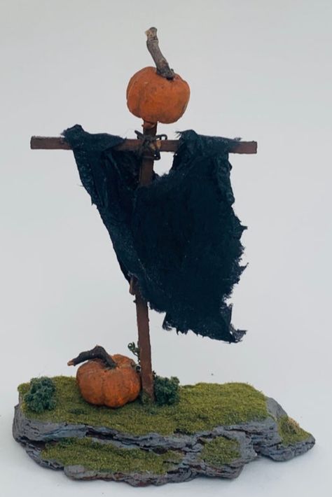 Brian McCann: (Willow Cove Manor) Miniature Twig and Clay Scarecrow Miniature Scarecrow Diy, Mini Scarecrows Craft, Diy Mini Scarecrow, Polymer Clay Scarecrow, Maileg Halloween, Clay Scarecrow, Spooky Diorama, Fall Miniatures, Mini Scarecrow