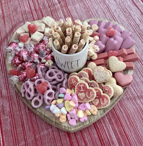 Heart Shaped Charcuterie Board for Valentine’s Day Heart Shaped Charcuterie Board, Valentine Salad, Heart Charcuterie Board, Valentines Charcuterie Board, Sweets Board, Heart Shaped Food, Pink Food, Charcuterie Inspiration, Valentine Day Boxes