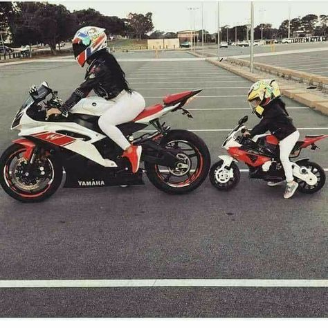 Kawasaki 250, Xe Ducati, Motorcycle Baby, Motos Yamaha, Family Bike, Image Moto, Bike Pictures, Dirt Bike Girl, Honda Cb750