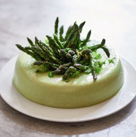 Savoury Mousse, Asparagus Mousse, Recipe Asparagus, Swiss Food, Recipes Salads, Fancy Appetizers, Highclere Castle, Appetizer Platters, Dinner Club