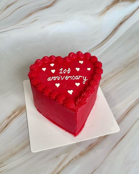 Love an anniversary cake 🥰 ♥️ swipe for a glittery surprise! ✨ Enquiries via DM Love Anniversary Cake, Checker Pants, Luxury Cake, Cake Artist, Casual Indian Fashion, Love Anniversary, Anniversary Cake, Birthday Decorations, Birmingham