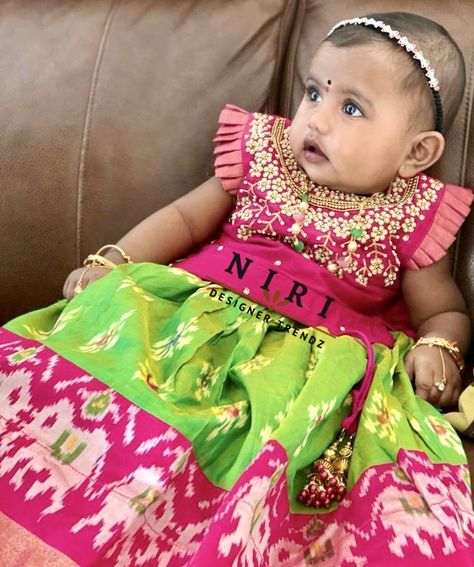 Newborn Pattu Langa, Kids Gown Design, Traditional Baby Dresses, Baby Lehenga, Indian Dresses For Kids, Indian Baby, Kids Blouse Designs, Kids Blouse, Kids Lehenga