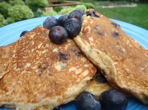 Blueberry Spelt Pancakes Spelt Pancakes, Spelt Flour Recipes, Spelt Recipes, Nordic Recipe, Healthy Pancakes, Growing Blueberries, Healthy Changes, Healthy Grains, Spelt Flour