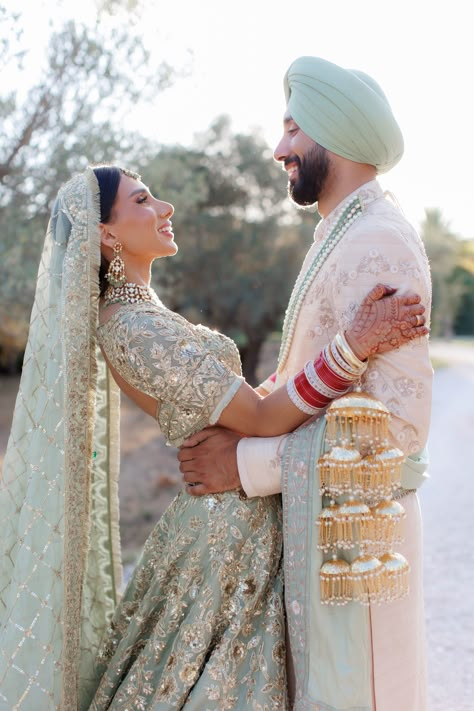 “Whether there are tears of joy or playful moments, weddings are full of authentic emotions. The idea is to blend in with the guests.” says Khush photography expert @photographybygagan⁠ ⁠ Photography: @photographybygagan⁠ Mehndi: @rang.the.colour.of.love Bride�’s outfit: @manishmalhotraworld⁠ Jewellery: @reddotjewels ⁠ Choora & Kaleeras: @chotteylalsons⁠ Groom’s accessories: @qbikofficial⁠ Sikh Wedding Photography, Bride Groom Photoshoot, Indian Wedding Poses, Groom Photoshoot, Indian Bride Outfits, Bride Photography Poses, Wedding Photoshoot Poses, Indian Wedding Photography Poses, Wedding Couple Poses Photography