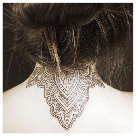 Neck Tattoo Women, Geometric Tattoo Back, Nape Tattoo, Girl Neck Tattoos, Elephant Tattoo Design, Neck Tattoos Women, Back Of Neck Tattoo, Tattoo Henna, Omerta Tattoo