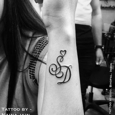 S And D, Small Letter Tattoo, Couple Tattoos Love, Small Couple Tattoos, Couple Tattoos Unique, Couples Tattoo Designs, Couple Tattoo, D Tattoo, Inspiration Tattoos