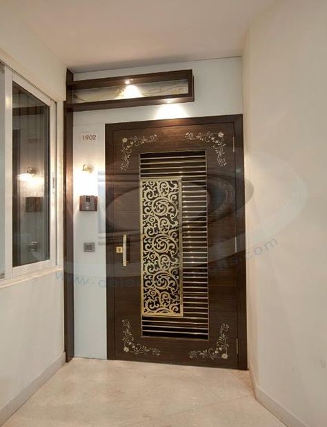 Sefty Door Design Modern Metal, Sefty Door Design Modern Wooden, Saftydoor Design, Main Entrance Door Design Architecture, Sefty Door Design Entrance, Main Door Jali Design Entrance, Sefty Door Design Modern, Safety Door Design Entrance For Flat, Safety Door Design Entrance