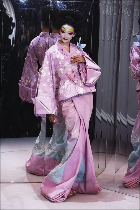 V&A Kimono Review – Sartorial Abundance and Sketchy History | Frieze Moda Kimono, Galliano Dior, Modern Kimono, Dior Collection, Mode Kimono, Collection Couture, Kimono Design, Christian Dior Haute Couture, Traditional Kimono