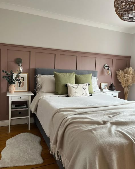 Sulking Room Pink, Bedroom Wainscoting, Pink Bedroom Walls, Wainscoting Bedroom, Feature Wall Bedroom, Warm Bedroom, Bedroom Images, Pink Bedrooms, Bedroom Panel