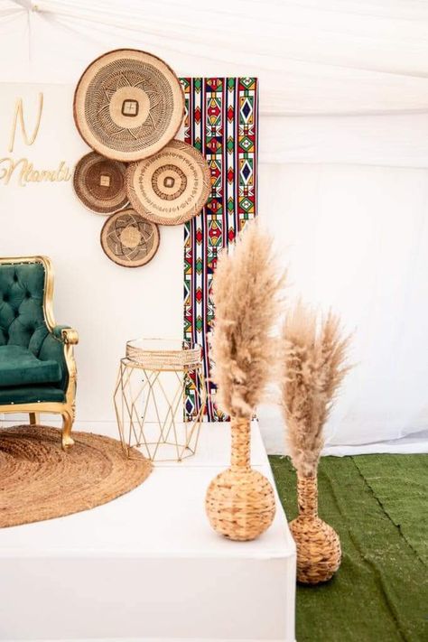 African Traditional Event Decor, African Themed Backdrop, African Engagement Decor, African Bridal Shower Ideas, African Themed Decor, African Party Decorations, Lobola Decor Ideas, Traditional Lobola Decor, Umembeso Decor