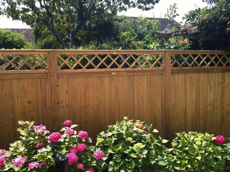 Fence With Lattice Top, Home Fence, Fence Design Ideas, Garden Trellis Ideas, Wood Fence Design, Trellis Fence, Ideas For Garden, Trellis Ideas, Fence Designs