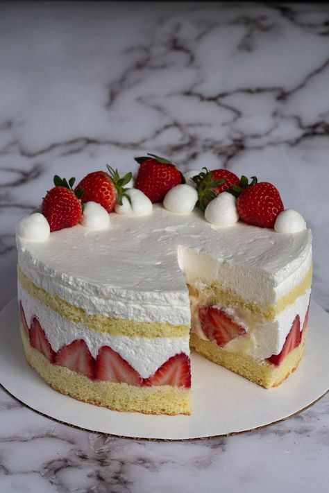 genoise sponge cake, stablized whip cream, pastry cream, strawberries Sponge Cake Strawberry, Korean Whipped Cream Cake, Genoise Sponge Cake, Fraisier Cake, Pastry Basket, Genoise Sponge, Strawberry Sponge Cake, Cream Pastry, Whipped Cream Cakes