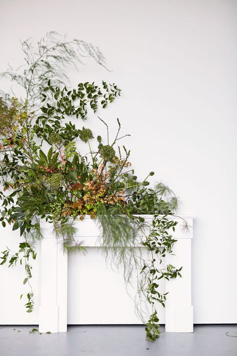 Aralia Leaf, Cascading Wedding Bouquets, Round Bouquet, Reception Tablescapes, Asparagus Fern, Flower Installation, Braut Make-up, Botanical Wedding, Fireplace Mantel