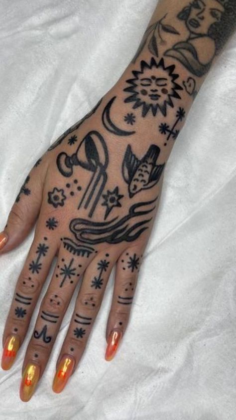 Fingers speak volumes: Knuckle tattoo ideas. Explore bold and concise designs that make a statement with every gesture. Bold Finger Tattoos, Black Finger Tattoo, Knuckle Tattoo Ideas, Black Flash Tattoos, Knuckle Tattoo, Finger Tattoo Ideas, Black Fingers, Knuckle Tattoos, Hand Poke