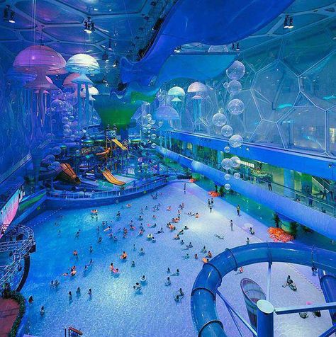 Japan - Indoor Water Park Indoor Water Park, Taman Air, Magic Water, Bawah Air, Indoor Waterpark, Waterpark, Future Travel, Alam Yang Indah, Dream Destinations