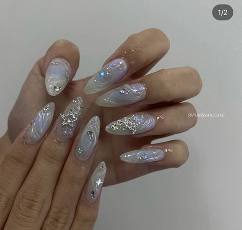 @purenailcafe on insta Jelly Winter Nails, Winter Douyin Nails, Winter Nails Aesthetic, Nails Douyin, Concert Nails, Blue Acrylic Nails, Cute Nail Art Designs, Transparent Nails, Grunge Nails